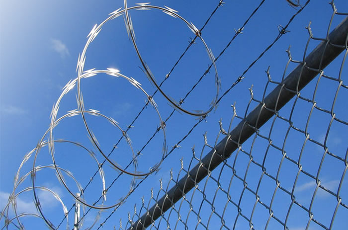 Galvanized Steel Chain Link Fence, Post, Barbed Wire and Concertina Wire